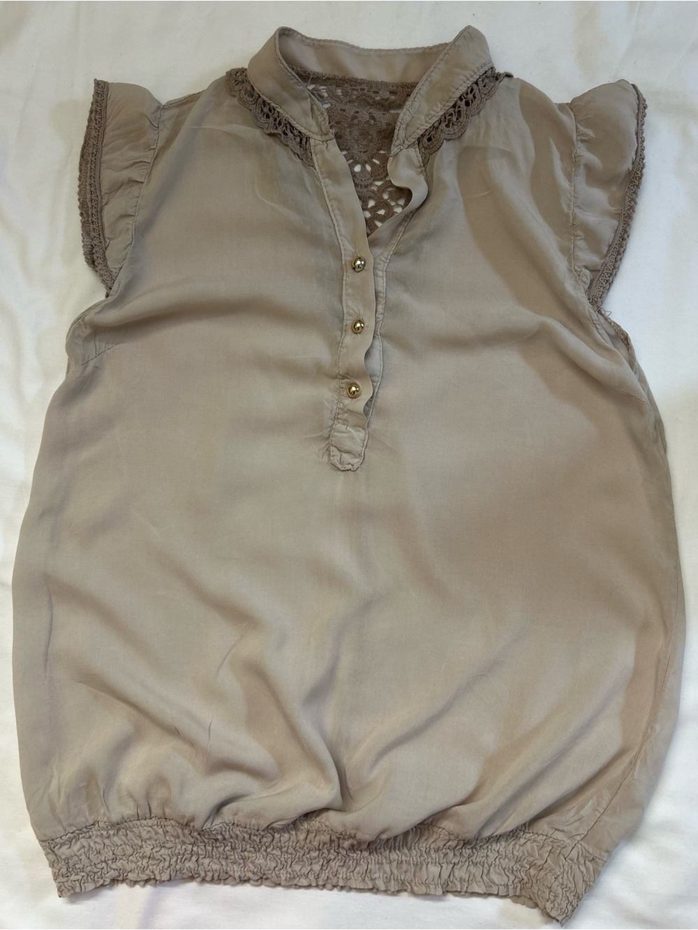Italian Sleeveless Blouse
